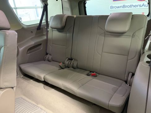 Used 2020 Chevrolet Suburban Premier w/ Max Trailering Package AWD/4WD image 27