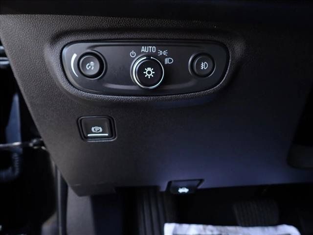 Used 2024 GMC Terrain SLT AWD/4WD image 16