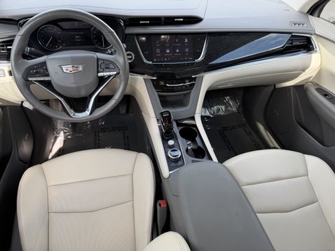Certified 2022 Cadillac XT6 Premium Luxury w/ LPO, Floor Liner Package image 13