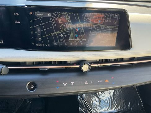 Used 2023 Nissan Ariya FWD image 18