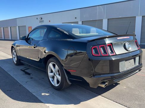 Used 2013 Ford Mustang GT image 4