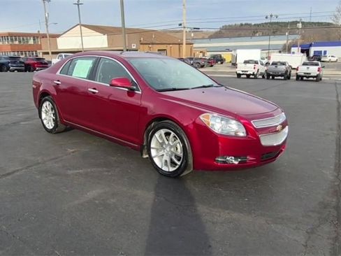 Used 2010 Chevrolet Malibu LTZ w/ HFV6 Engine Package image 3