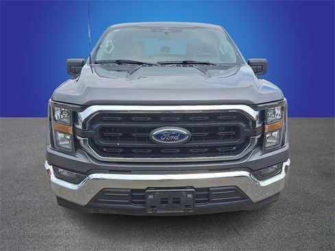 Used 2023 Ford F150 XLT image 2