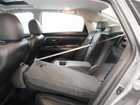 Used 2016 Nissan Altima 2.5 SL w/ 2.5 Technology w/LED Package image 27