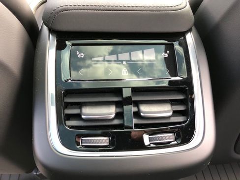 New 2026 Volvo XC60 B5 Ultra w/ Protection Package Premier AWD/4WD image 37
