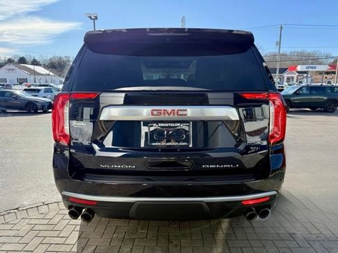 Used 2022 GMC Yukon Denali w/ Denali Premium Package image 10