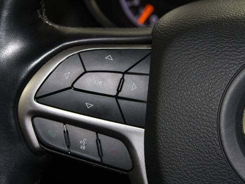 Used 2021 Jeep Grand Cherokee Limited image 34