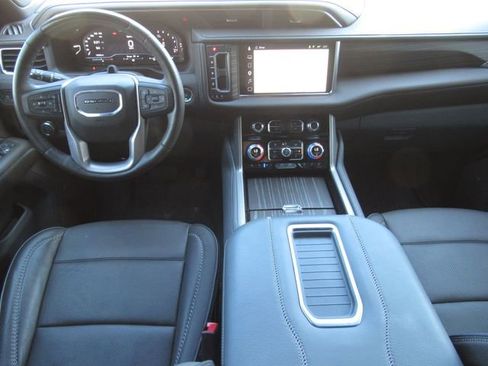 Used 2023 GMC Yukon Denali w/ Denali Reserve Package AWD/4WD image 35
