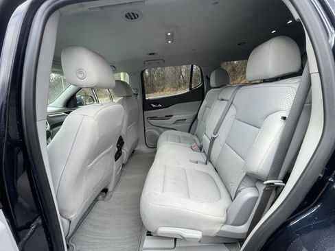 Used 2021 GMC Acadia SLE w/ Driver Convenience Package image 26