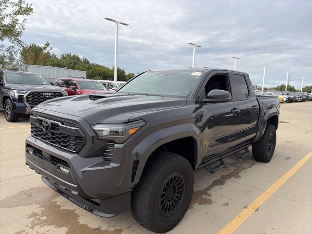 Used 2024 Toyota Tacoma TRD Sport w/ TRD Sport Upgrade Package AWD/4WD image 3