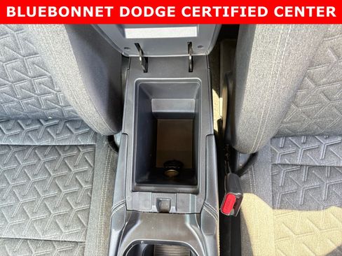 Used 2025 Nissan Kicks SV AWD/4WD image 20