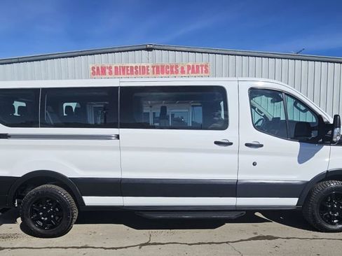 Used 2023 Ford Transit 350 XLT image 4
