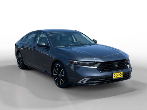 New 2025 Honda Accord Touring image 7