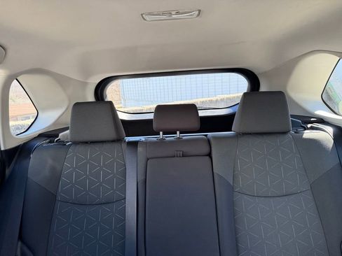 Used 2021 Toyota RAV4 XLE image 20