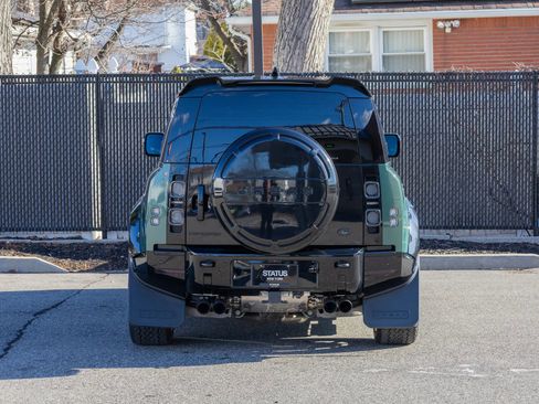 Used 2024 Land Rover Defender 110 V8 image 32