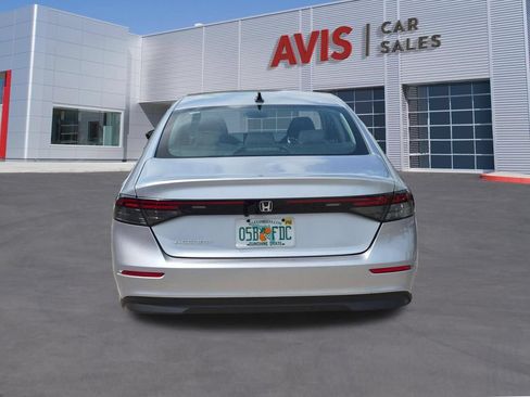 Used 2025 Honda Accord SE image 7