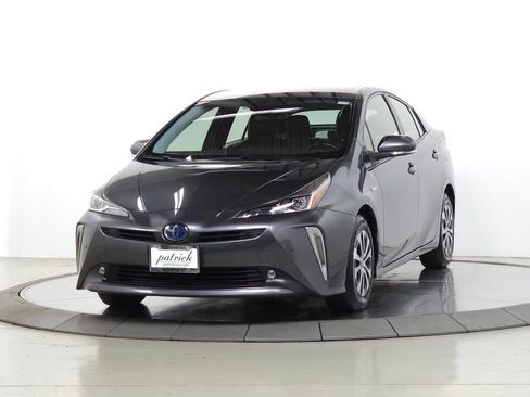 Used 2022 Toyota Prius XLE AWD/4WD image 3