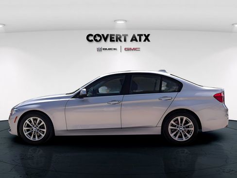Used 2018 BMW 320i xDrive Sedan AWD/4WD image 5
