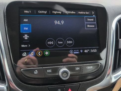 Used 2024 Chevrolet Equinox Premier image 31