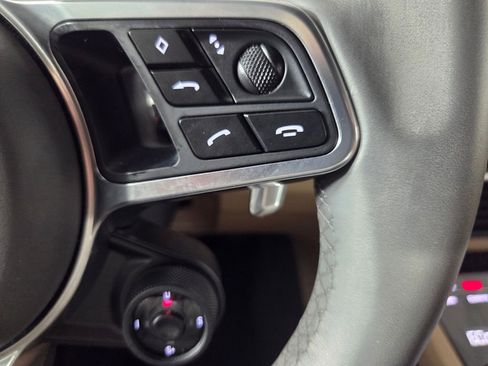 Used 2023 Porsche Cayenne Platinum Edition AWD/4WD image 17