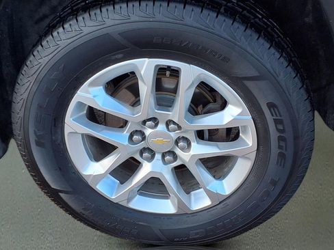 Used 2020 Chevrolet Traverse LT image 29