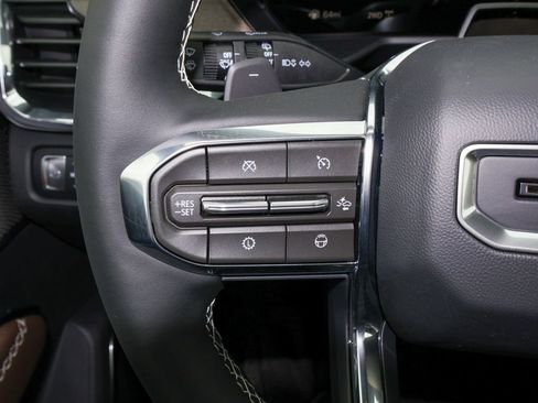 New 2026 GMC Acadia Denali Ultimate w/ LPO, Floor Liner Package AWD/4WD image 27