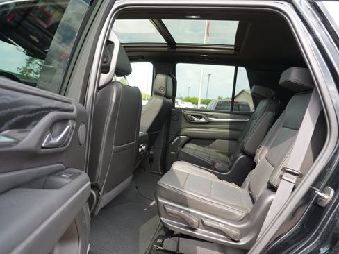Used 2021 GMC Yukon Denali AWD/4WD image 18