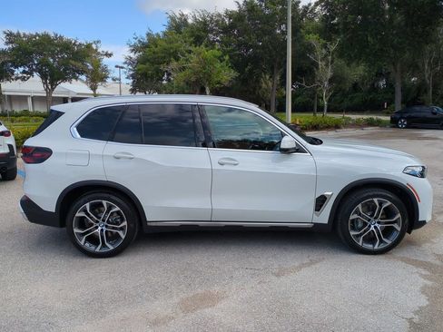 New 2026 BMW X5 xDrive40i w/ Premium Package AWD/4WD image 3