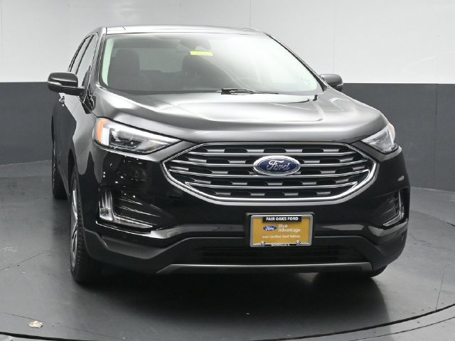 Certified 2024 Ford Edge Titanium AWD/4WD image 2