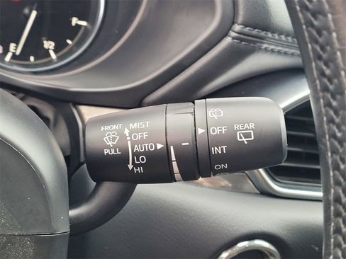 Used 2021 MAZDA CX-5 Signature image 17