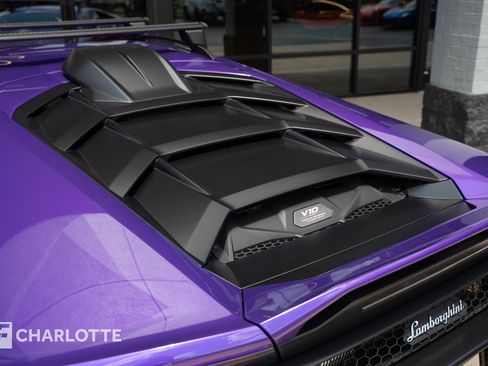 Used 2024 Lamborghini Huracan Sterrato AWD/4WD image 18