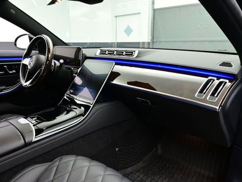 Used 2024 Mercedes-Benz S 580 4MATIC Sedan image 18
