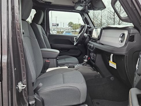 New 2025 Jeep Wrangler Sahara w/ Technology Group image 15
