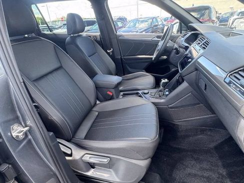 Used 2023 Volkswagen Tiguan SE R-Line AWD/4WD image 14