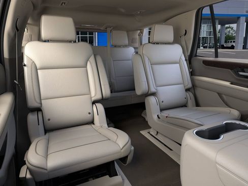 New 2026 GMC Yukon Denali w/ Denali Reserve Package AWD/4WD image 18