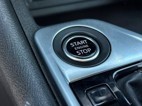 Used 2024 Nissan Sentra SV FWD image 16