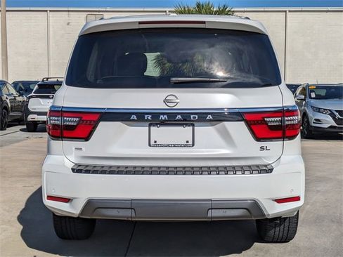 Used 2024 Nissan Armada SL w/ Captain's Chairs Package image 7