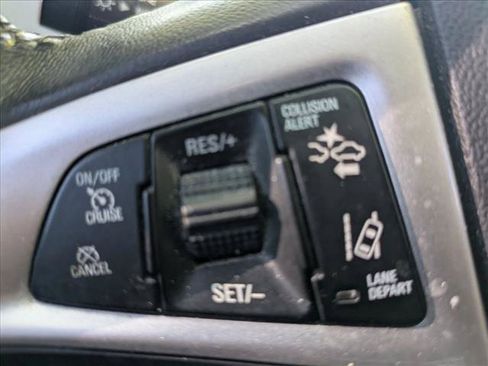 Used 2017 Chevrolet Equinox LT w/ Driver Confidence Package II AWD/4WD image 13