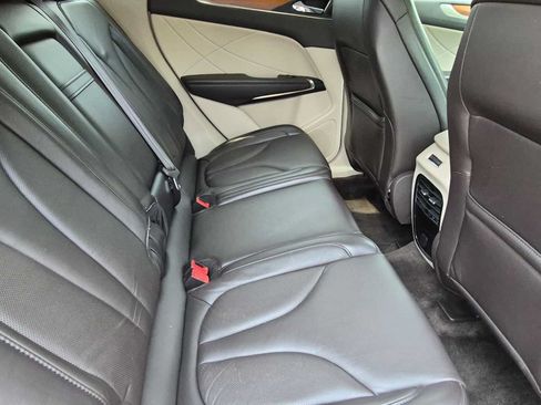 Used 2017 Lincoln MKC Select w/ Select Plus Package AWD/4WD image 20