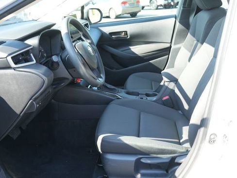 Used 2025 Toyota Corolla LE FWD image 20