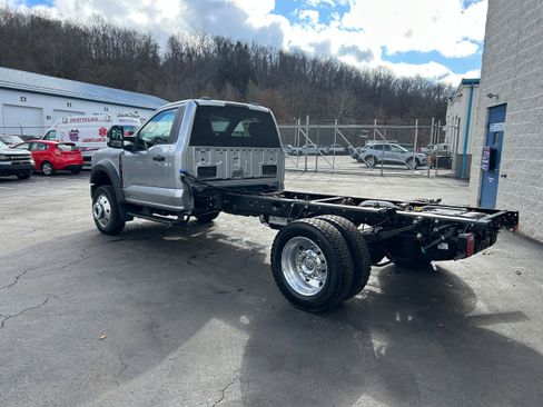 New 2026 Ford F550 4x4 Regular Cab Super Duty w/ XLT Value Package image 7