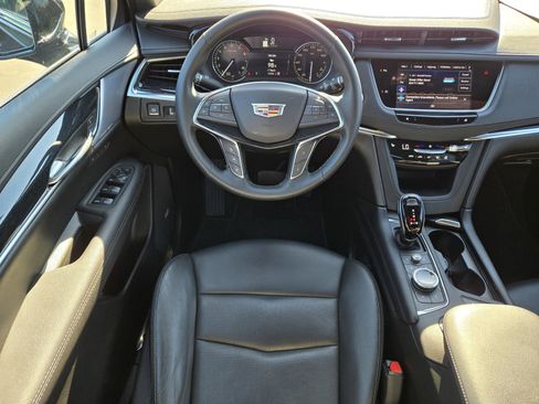 Certified 2025 Cadillac XT5 Premium Luxury image 11