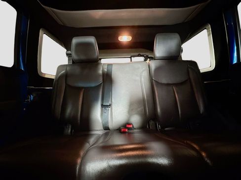 Used 2015 Jeep Wrangler Unlimited Rubicon w/ Connectivity Group image 36