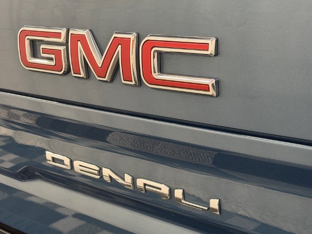 Used 2024 GMC Sierra 1500 Denali w/ Denali Reserve Package AWD/4WD image 9