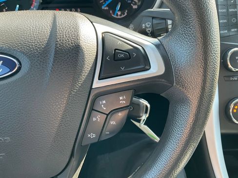 Used 2016 Ford Fusion SE FWD image 9