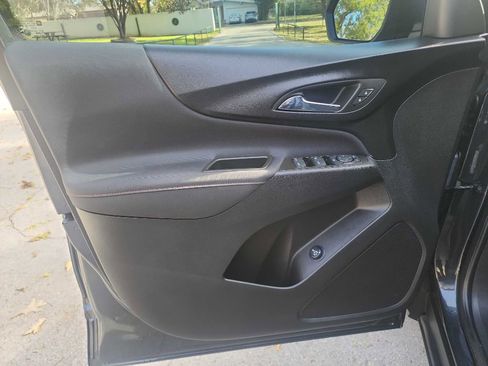 Used 2023 Chevrolet Equinox RS image 15