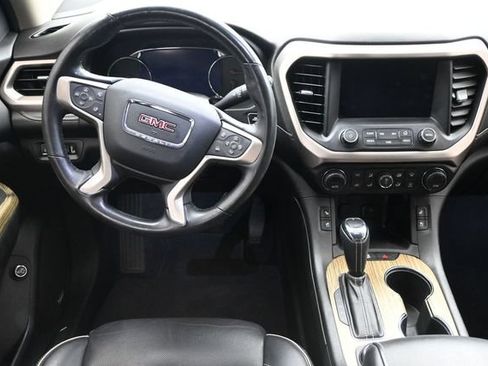 Used 2019 GMC Acadia Denali w/ Technology Package FWD image 25