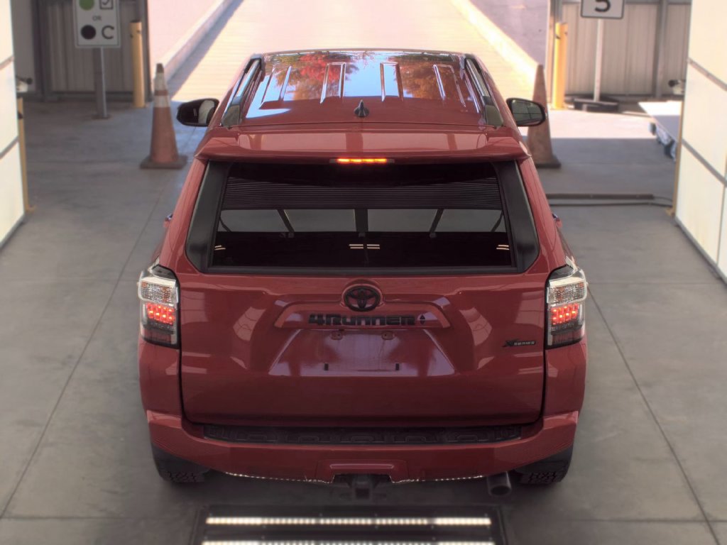 Used 2022 Toyota 4Runner SR5 Premium w/ Moonroof Package RWD image 9