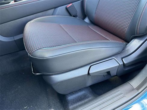 New 2025 Nissan Kicks SR image 15