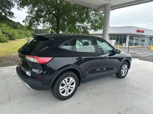 Used 2022 Ford Escape S AWD/4WD image 3
